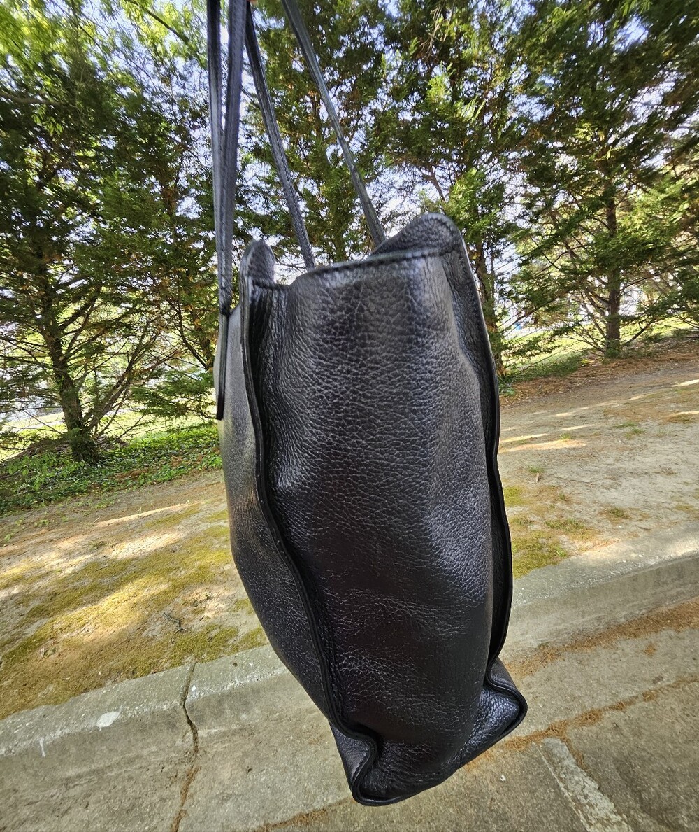 Gucci Blondie Black Zippered Tote Bag - Picture 4 of 16